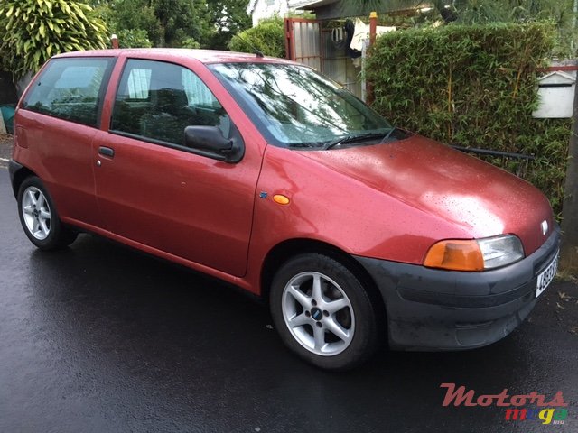 1998' Fiat Punto photo #1