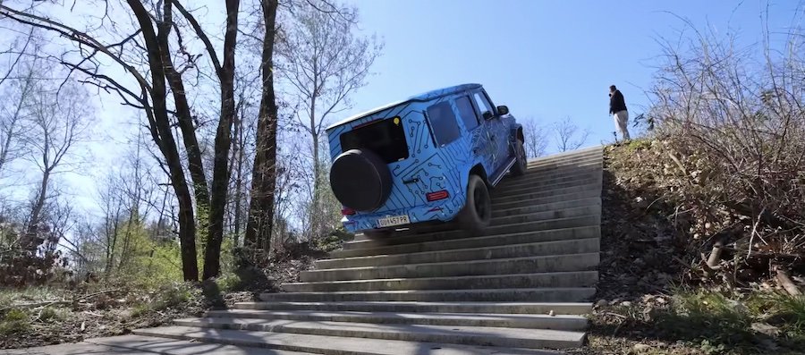See The Mercedes EQG Climb Stairs And Rocks, Go Up On A Slope In Reverse