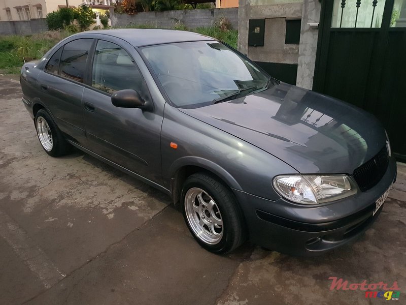 2001' Nissan Sunny photo #4