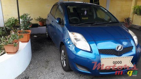 2010' Toyota Vitz photo #1