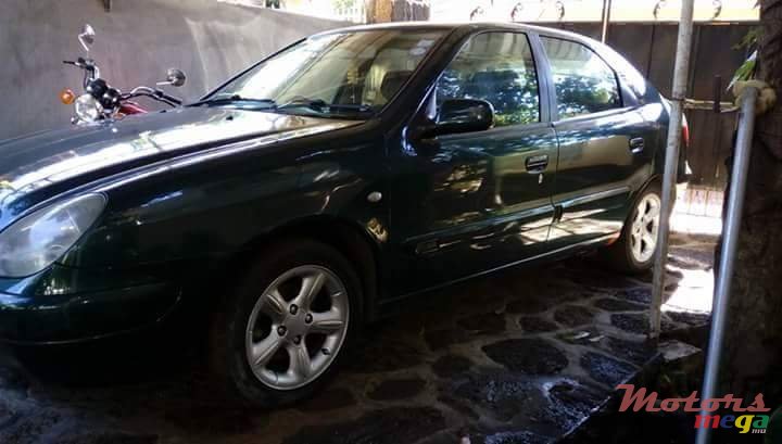 2001' Citroen photo #2