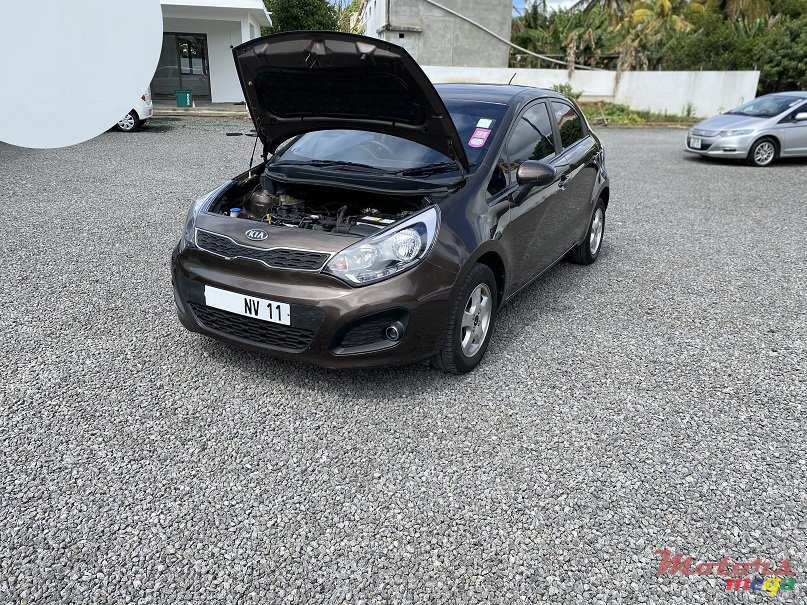 2011' Kia Rio Hatchback Manual photo #6