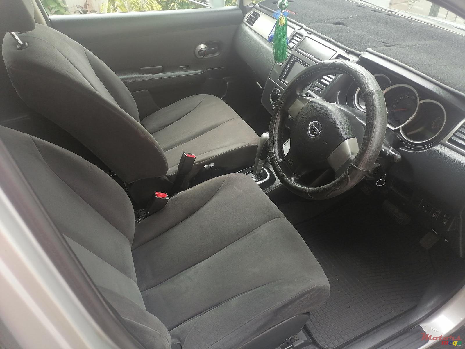 2008' Nissan Tiida photo #3