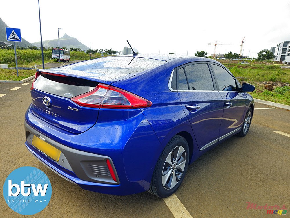 2019' Hyundai Ioniq EV photo #4