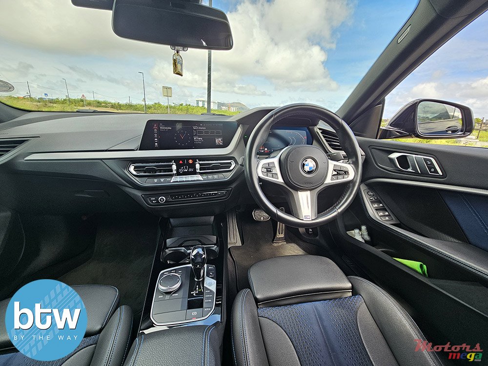 2020' BMW 218 M Sport Package photo #7