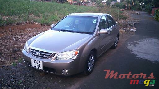 2005' Kia Cerato photo #1