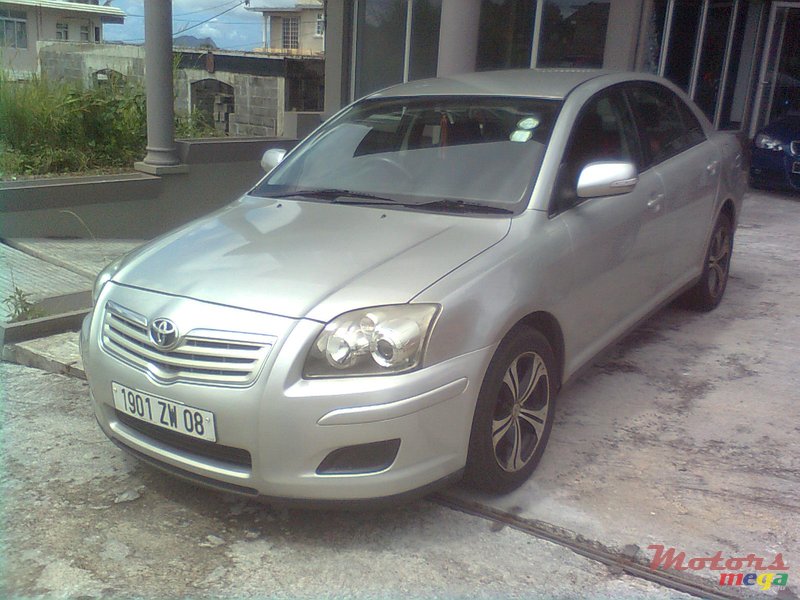 2008' Toyota Avensis photo #1