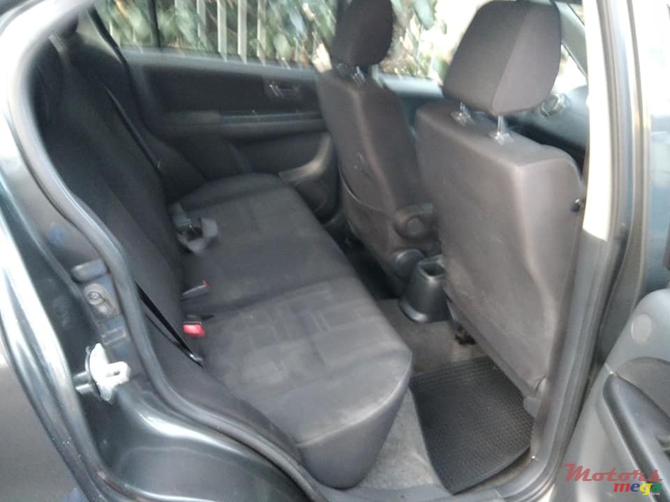 2011' Suzuki SX4 photo #6