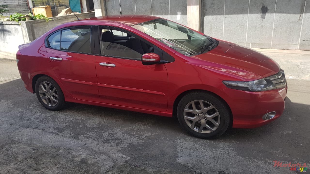 2010' Honda City photo #1