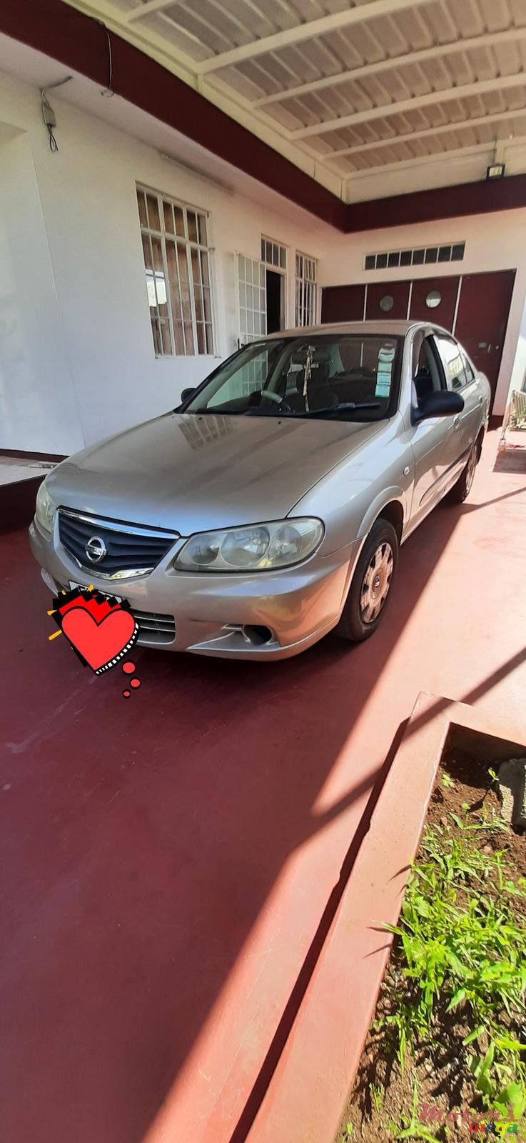 2010' Nissan Sunny photo #2