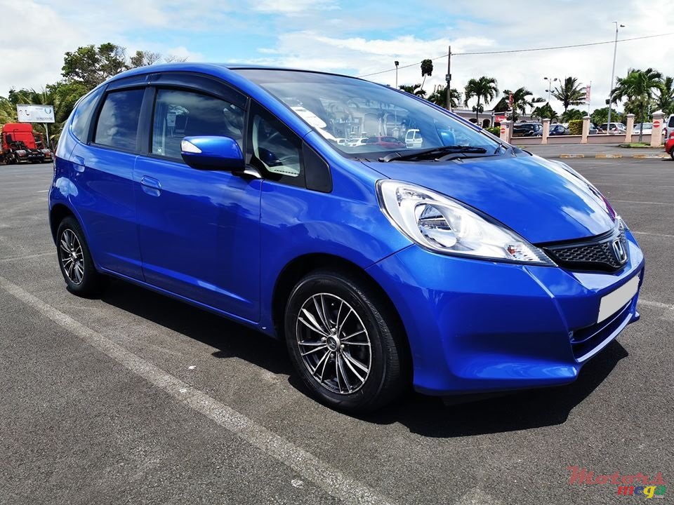 2011' Honda Fit photo #2