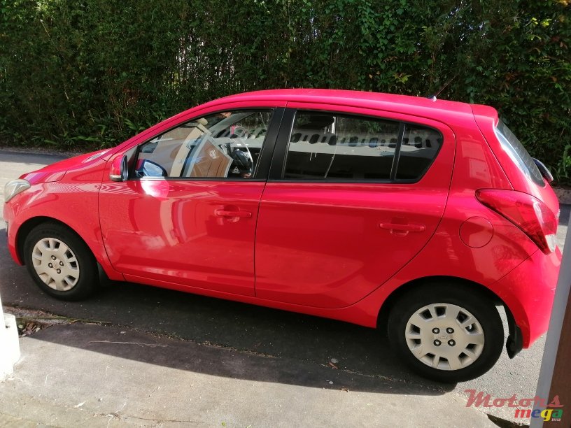 2013' Hyundai i20 photo #1