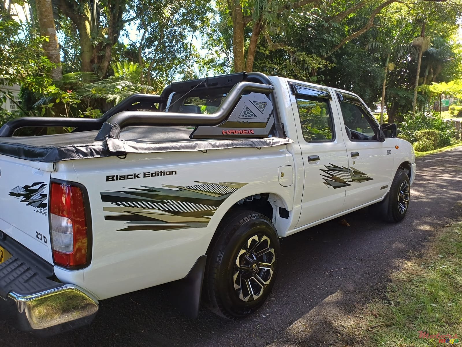 2010' Nissan Navara TD 27 JAPAN photo #4