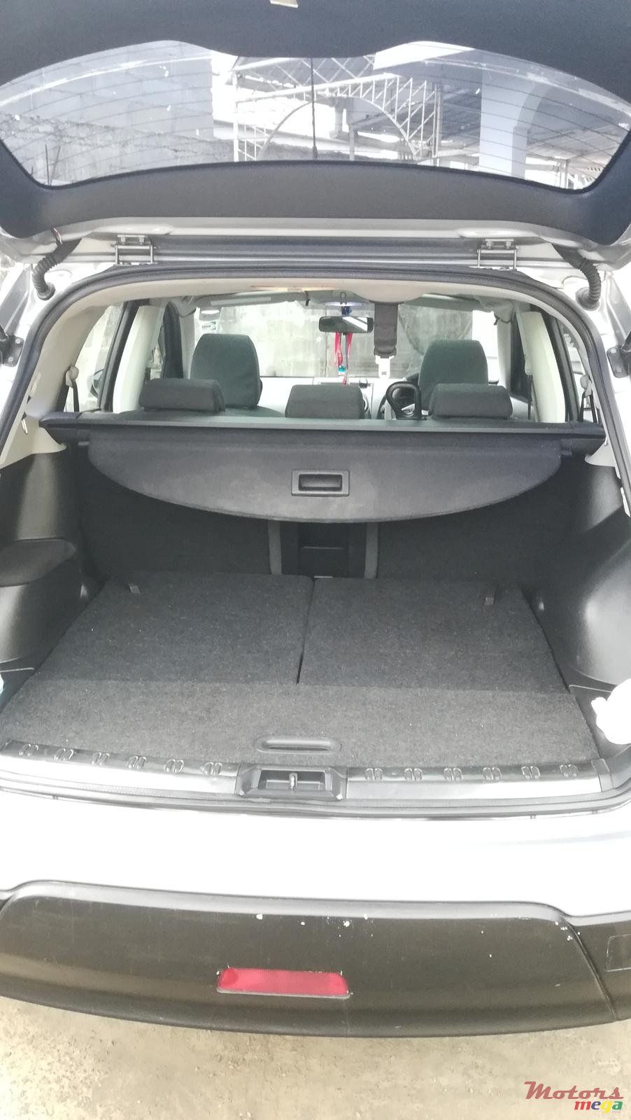 2011' Nissan Qashqai+2 photo #6