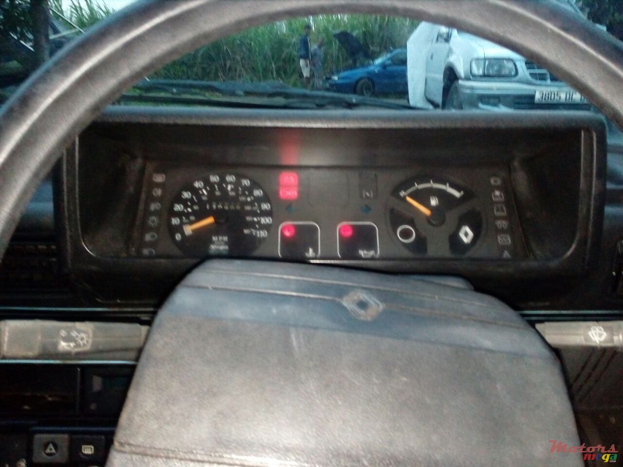 1989' Renault 9 photo #1