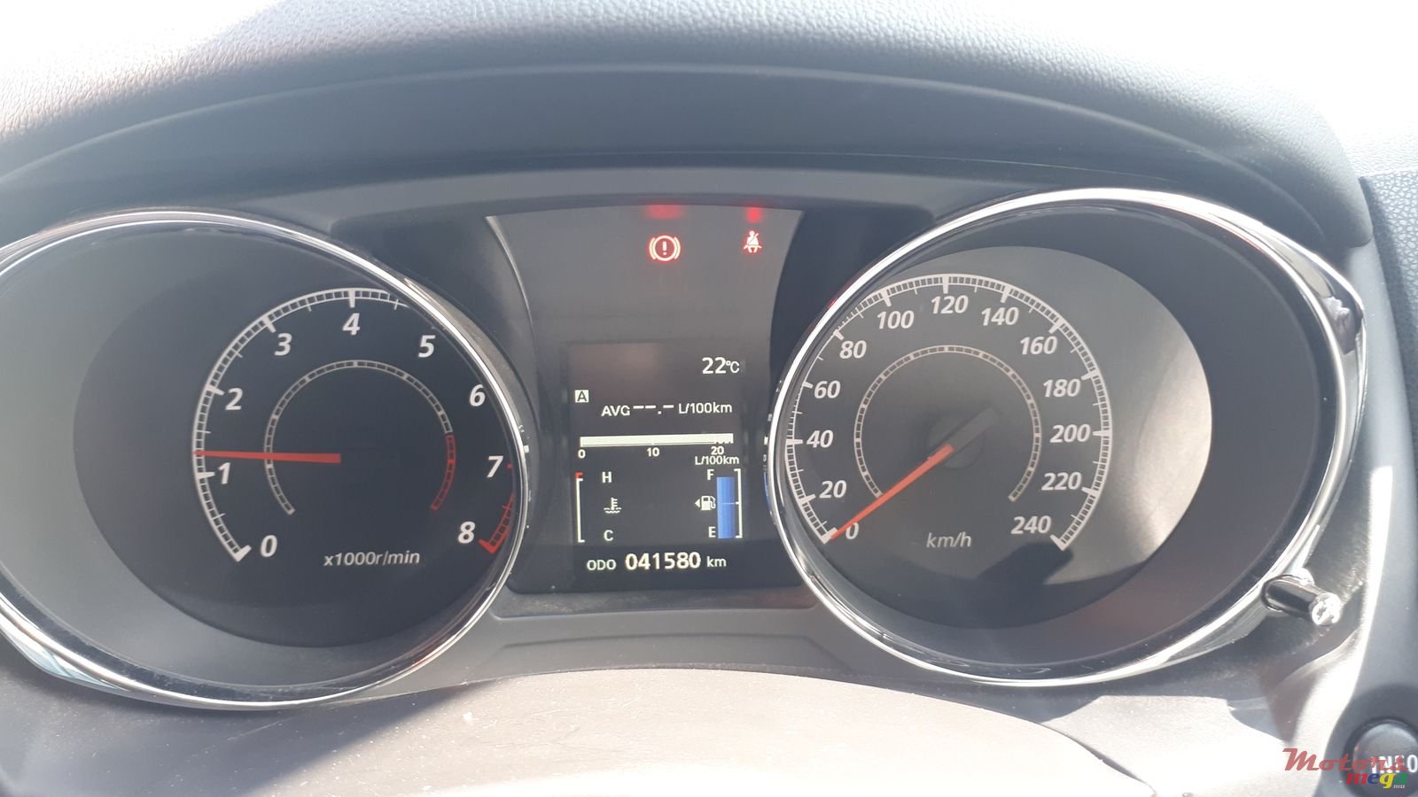 2015' Mitsubishi ASX photo #3