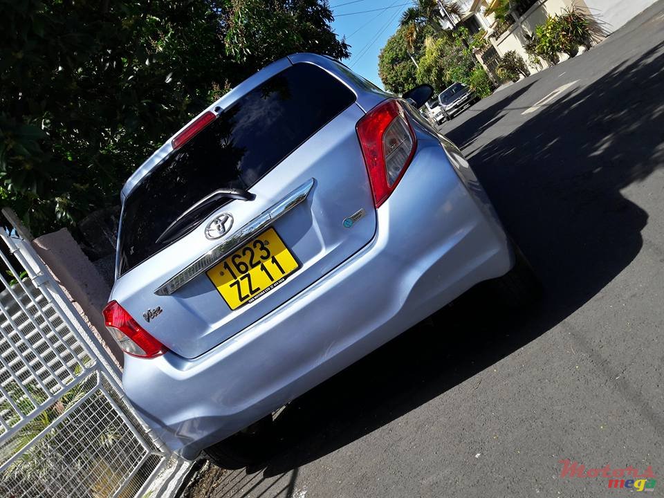 2011' Toyota Vitz photo #3