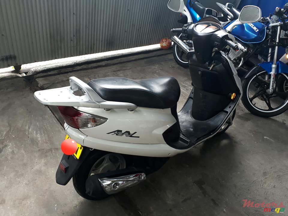 2016' Suzuki photo #2