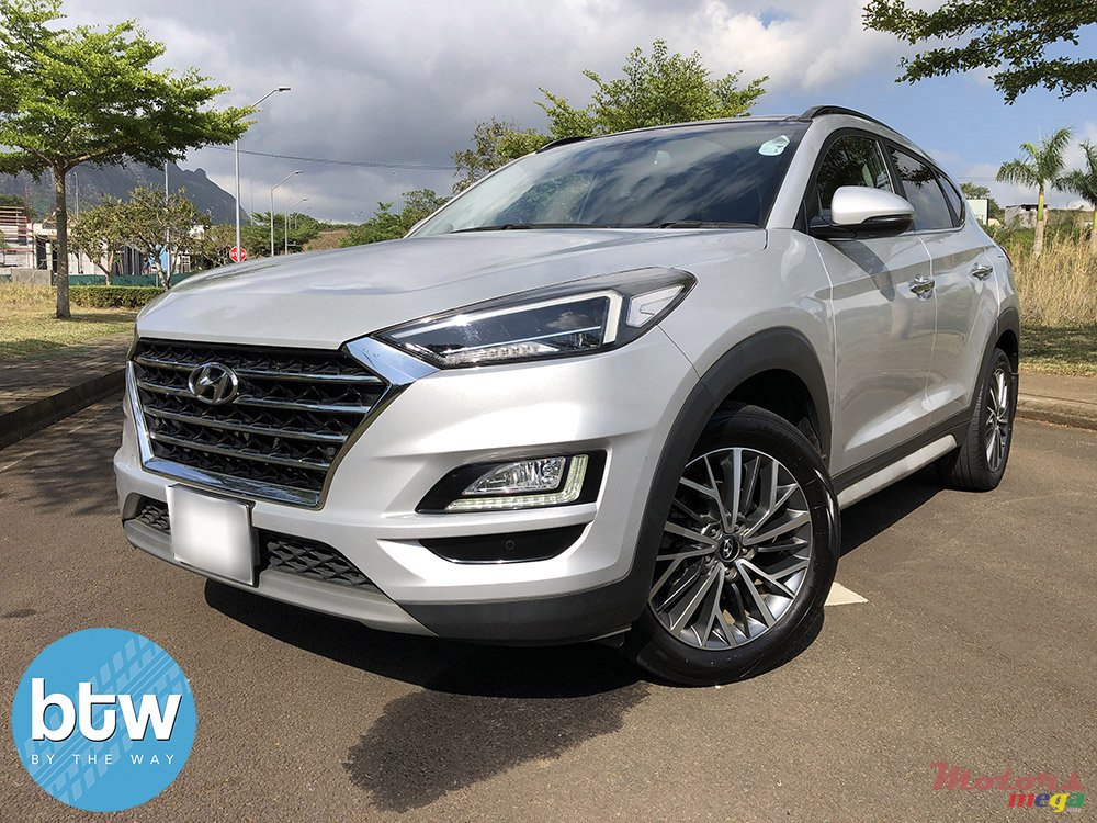 2020' Hyundai Tucson photo #2