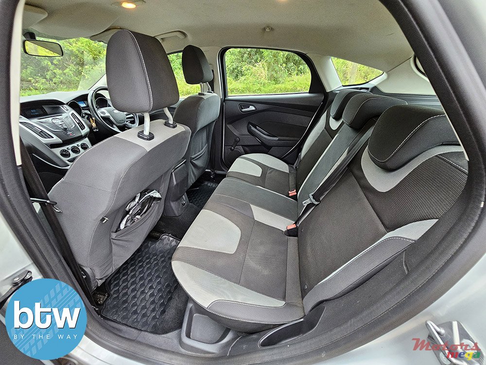 2014' Ford Focus photo #6