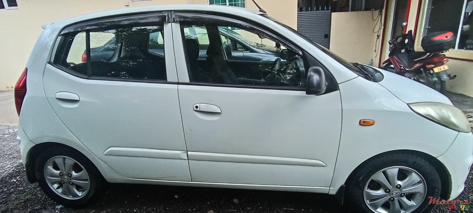 2012' Hyundai photo #4