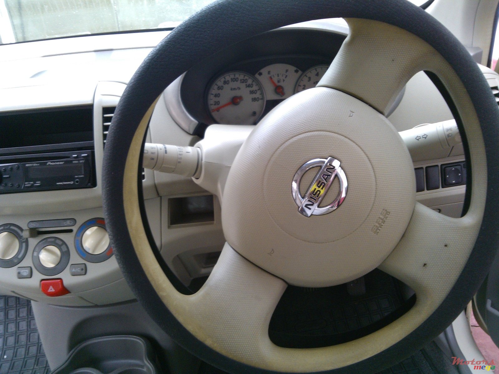 2009' Nissan Micra ak12 photo #5