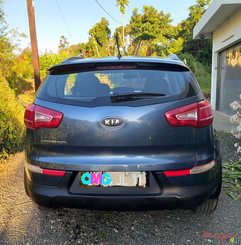 2011' Kia Sportage 2.0 AUTOMATIC photo #3
