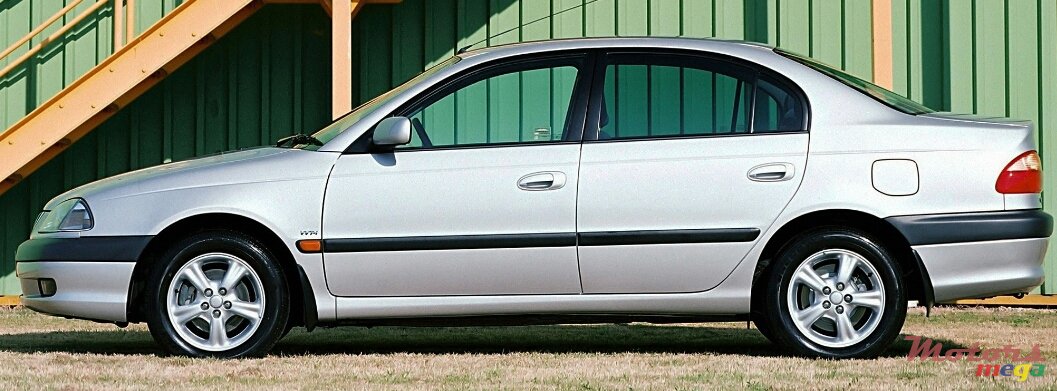 1998' Toyota Carina Gli avensis photo #4