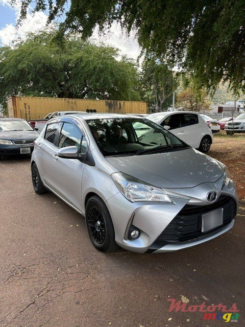 2017' Toyota Vitz photo #1