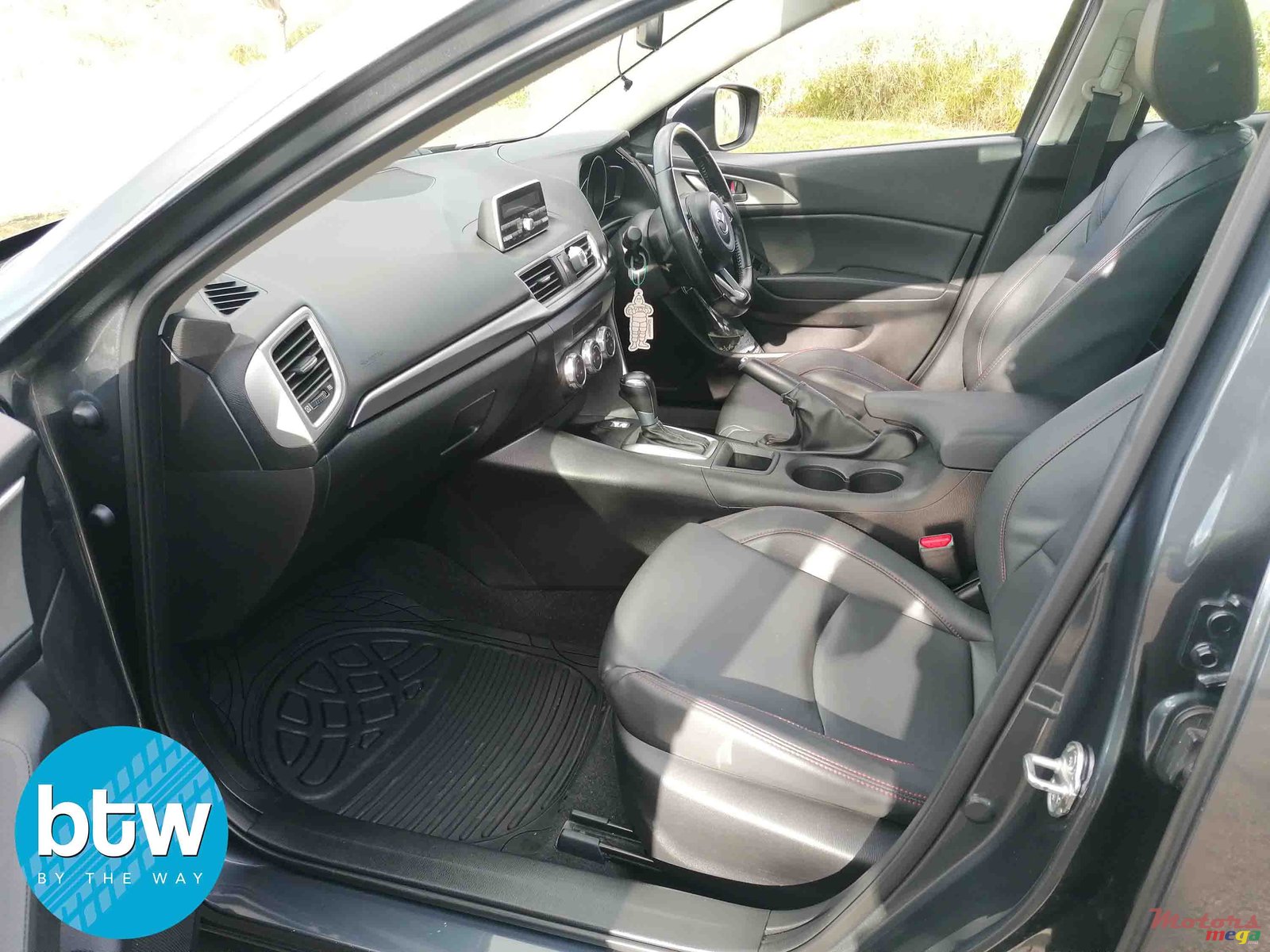 2017' Mazda 3 photo #4