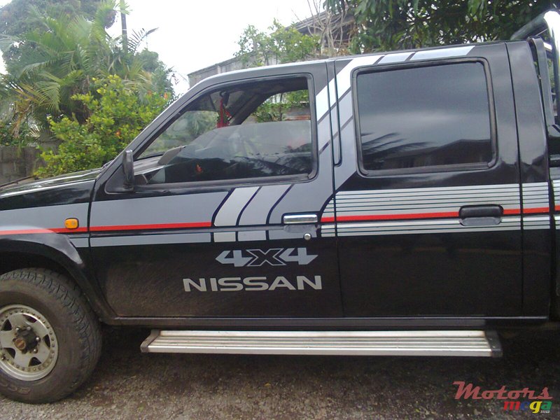 1994' Nissan Datsun photo #5
