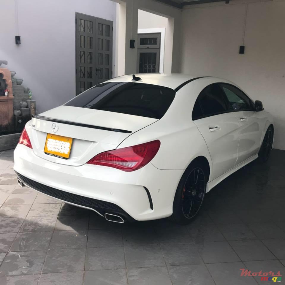 2015' Mercedes-Benz CL 180 AMG Night Edition photo #5