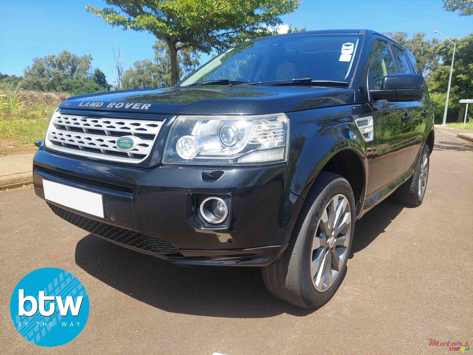 2013' Land Rover Freelander photo #2