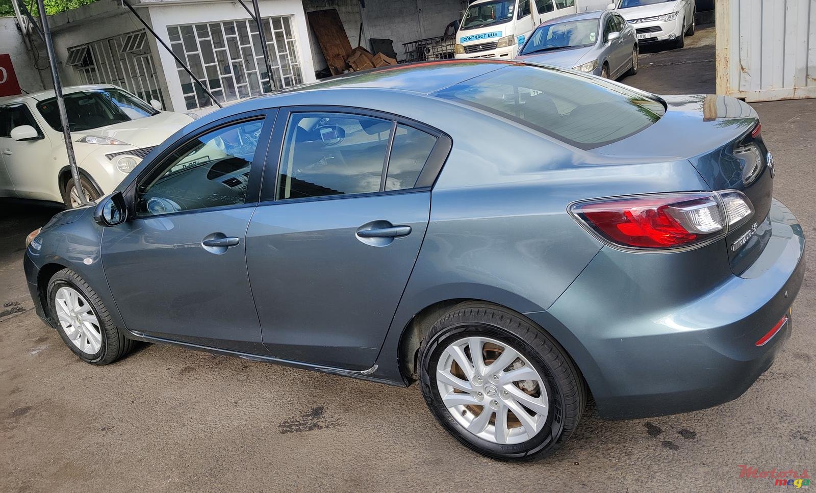 2012' Mazda 3 photo #6