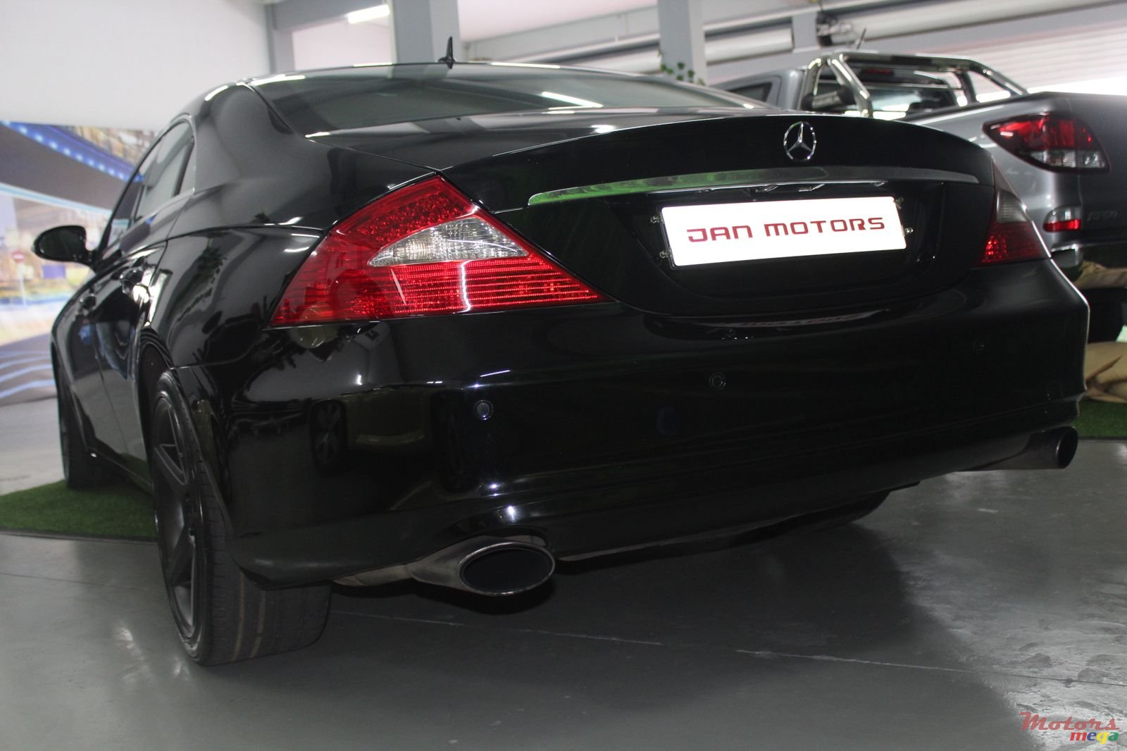 2006' Mercedes-Benz CLS 350 photo #3