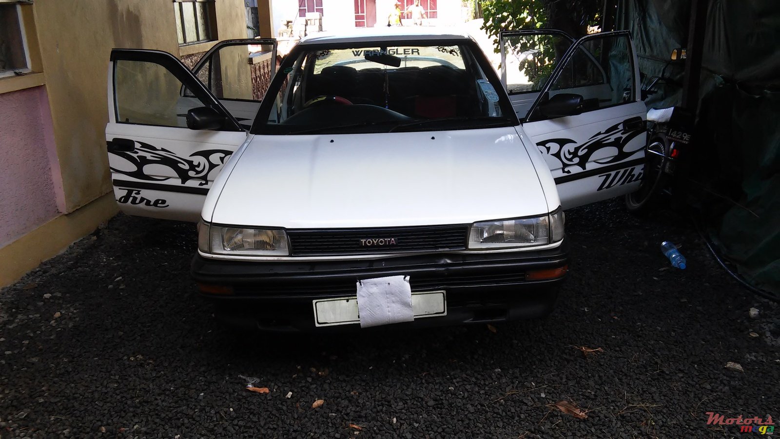 1989' Toyota Corolla photo #1