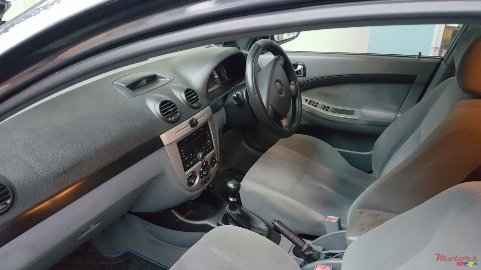 2008' Chevrolet Optra photo #2