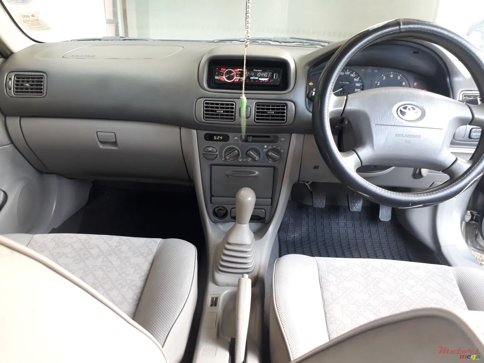 2000' Toyota Corolla EE111 photo #3