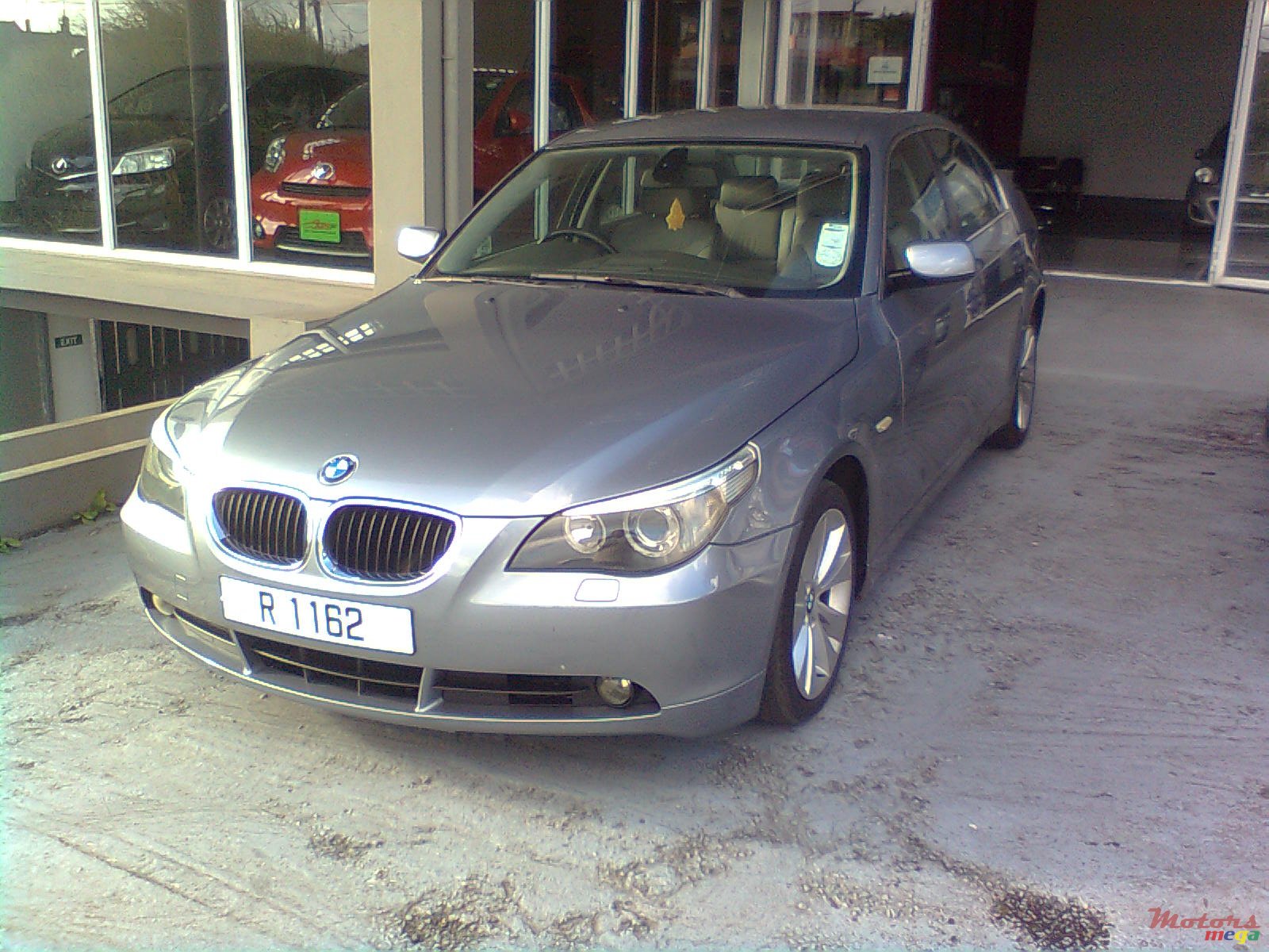 2004' BMW 520 photo #1