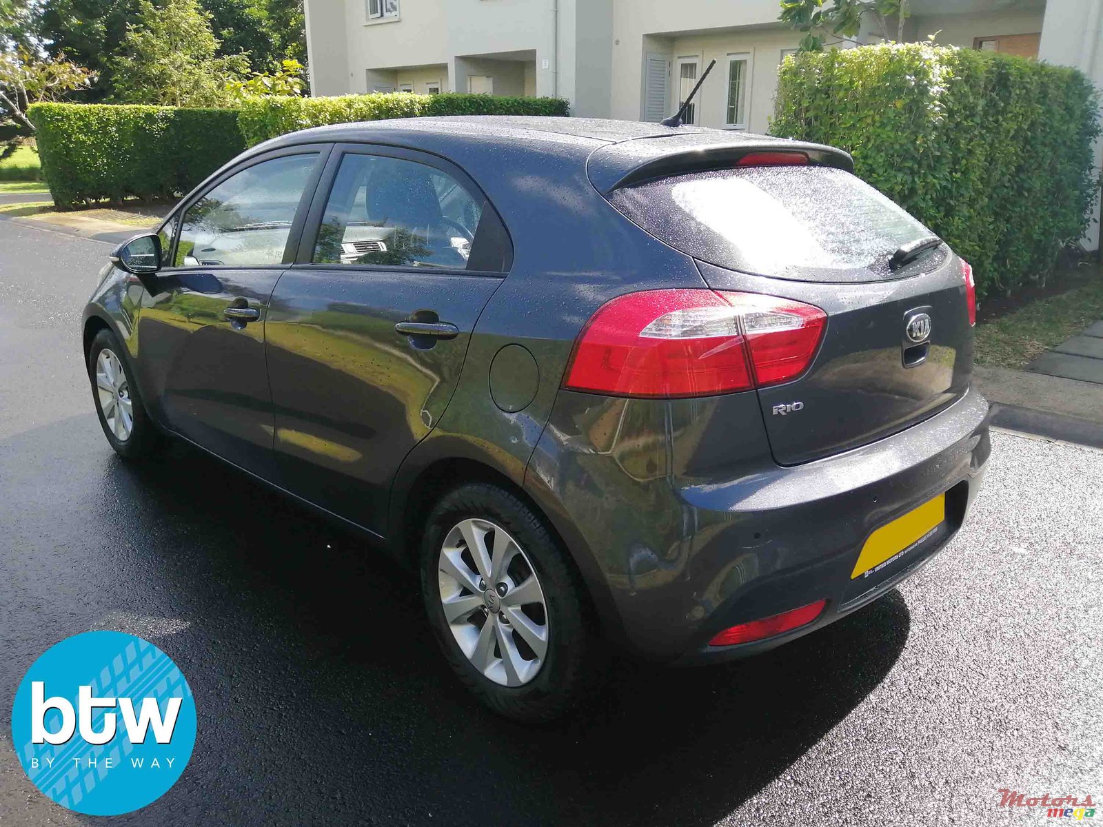 2012' Kia Rio photo #3