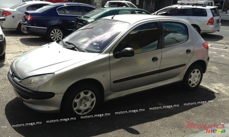 2001' Peugeot 206 photo #2