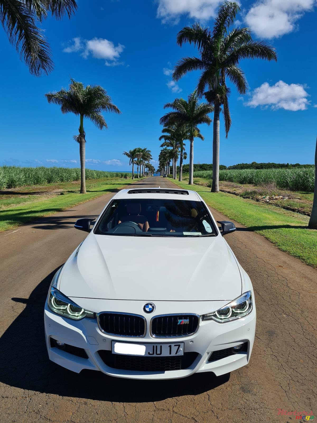 2017' BMW 318 M sport photo #4