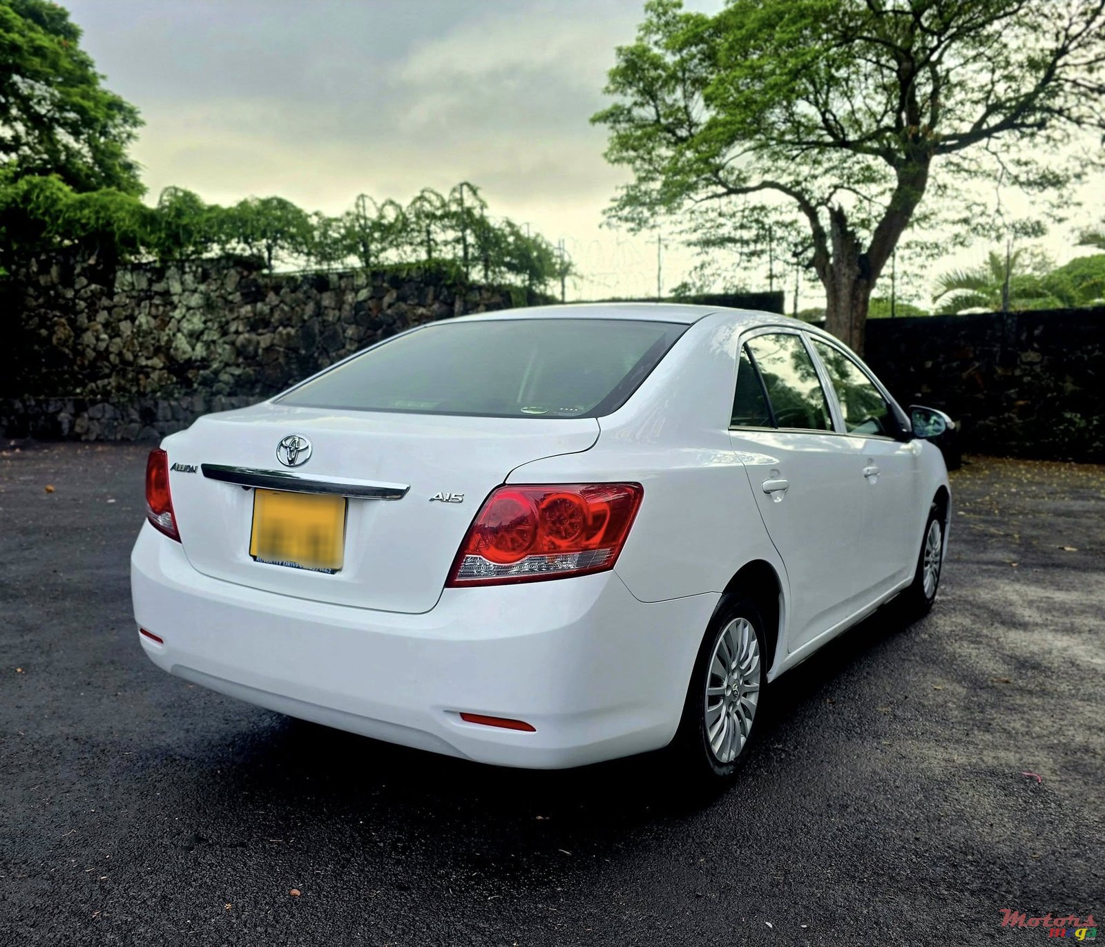 2015' Toyota Allion photo #4