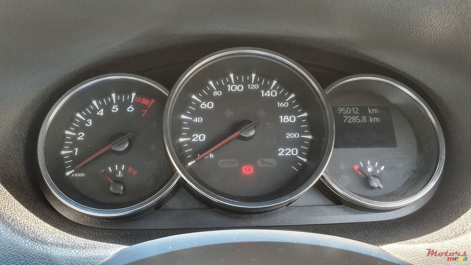 2011' Renault Fluence photo #4