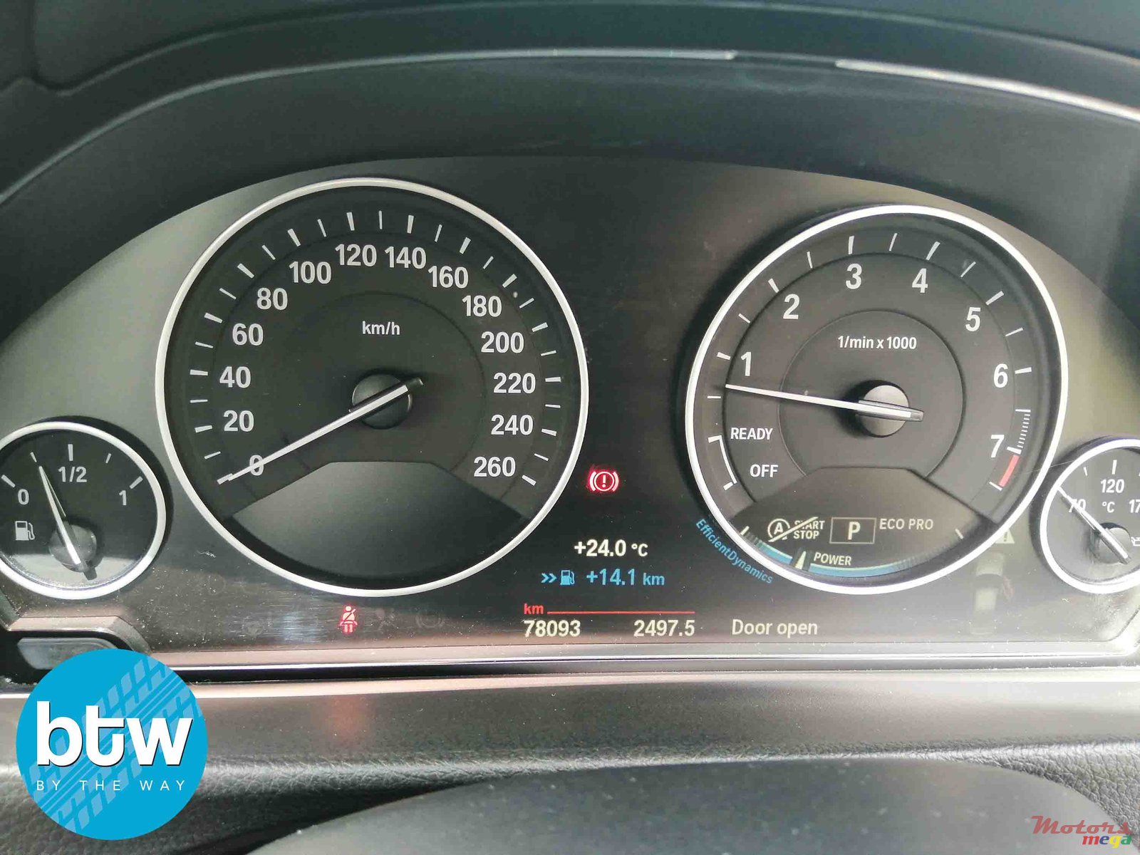 2015' BMW 320 photo #7