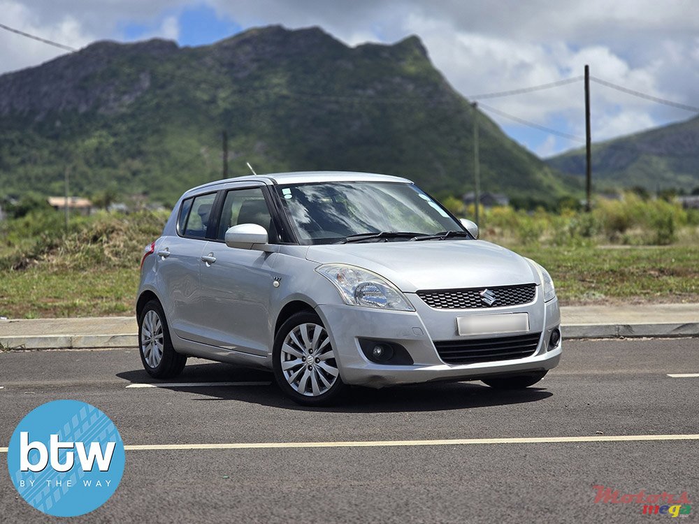 2011' Suzuki Swift photo #1