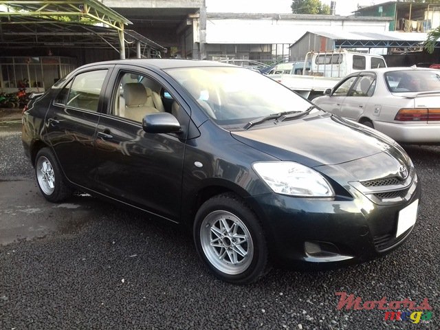 2008' Toyota Belta photo #2