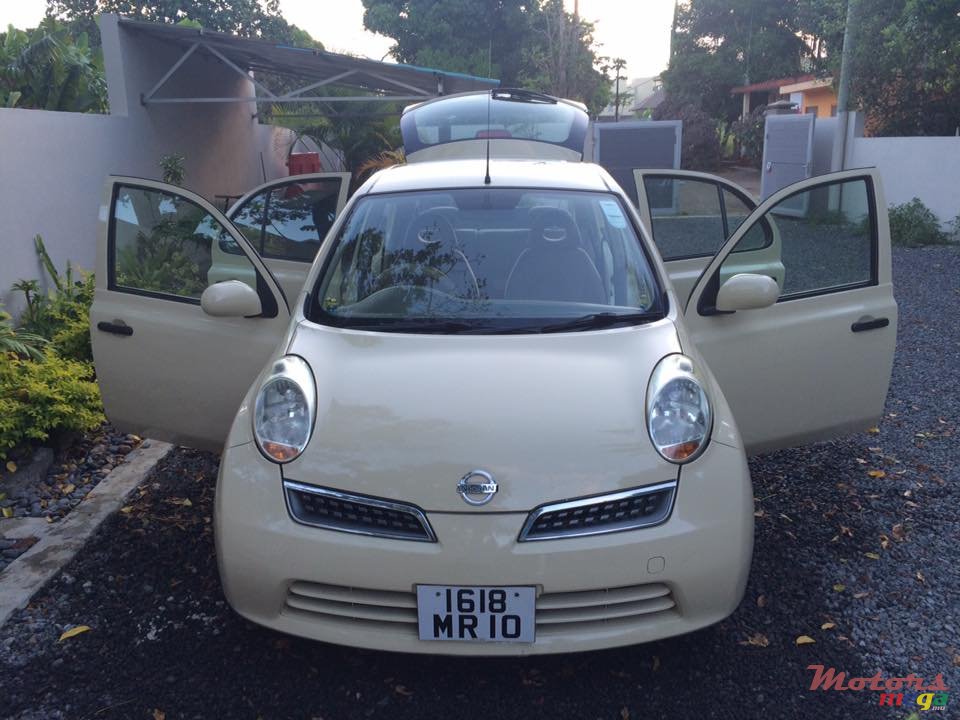 2010' Nissan photo #1