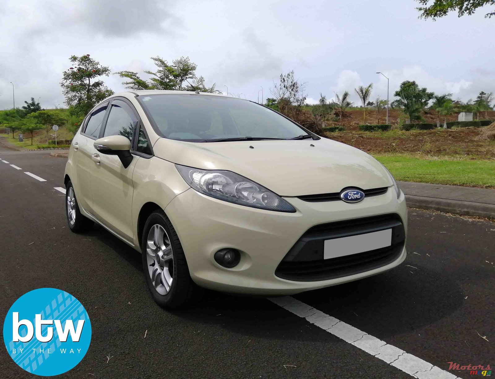 2009' Ford Fiesta photo #1