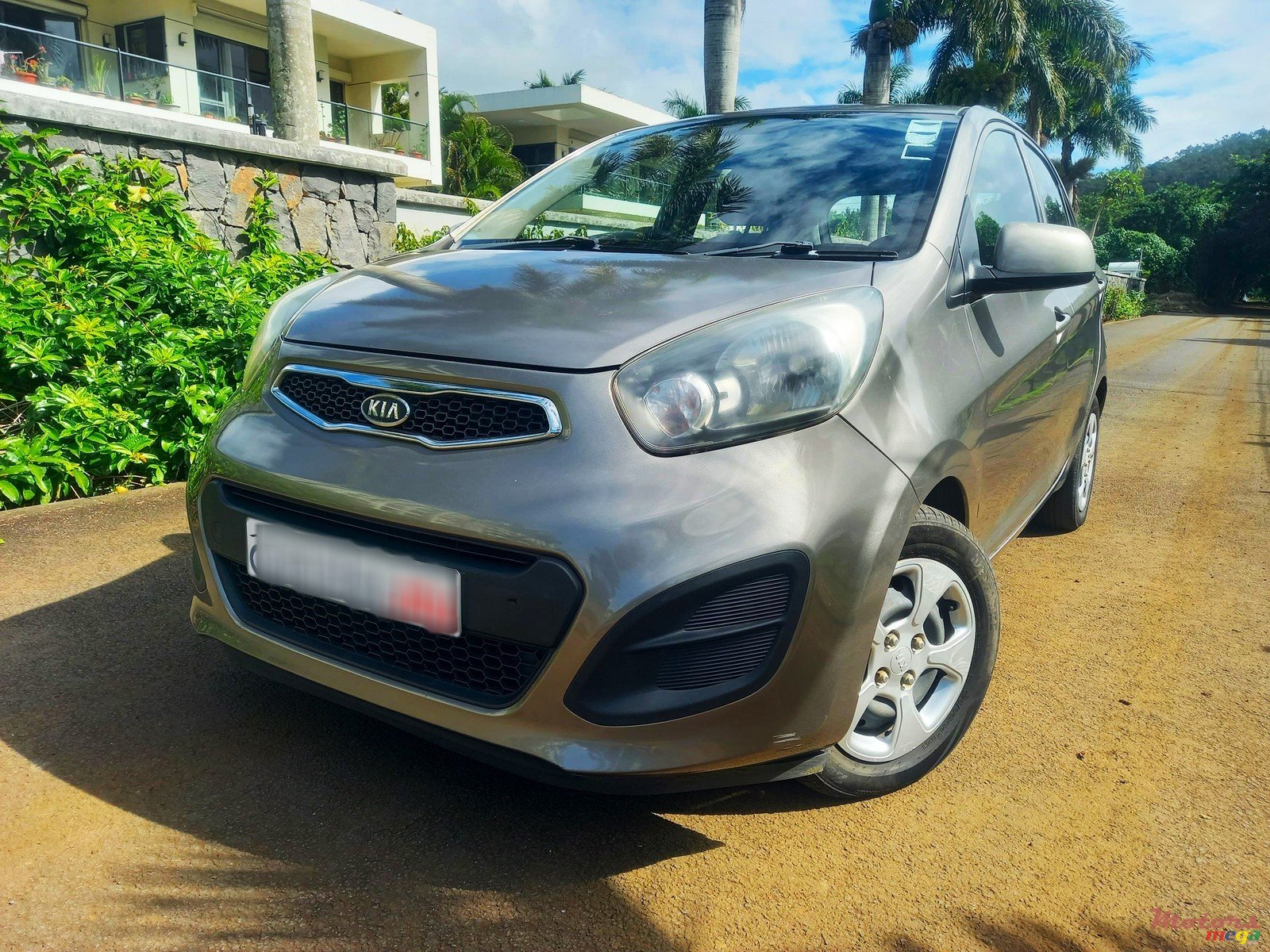 2012' Kia Picanto 1.0 photo #2
